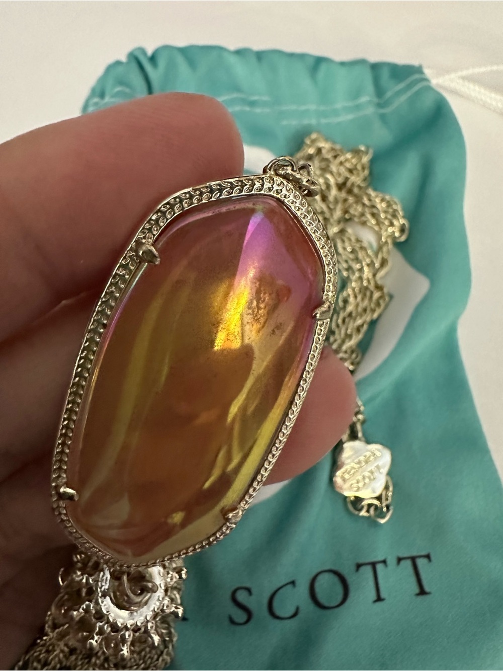 KENDRA SCOTT Rayne Tassel Necklace Light Gold - Picture 5 of 7